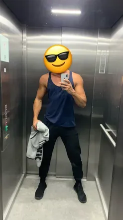 OnlyFans cuenta discretswiss avatar 1