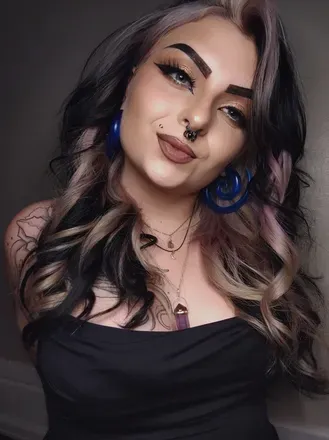 OnlyFans cuenta cruelelladevile avatar 1