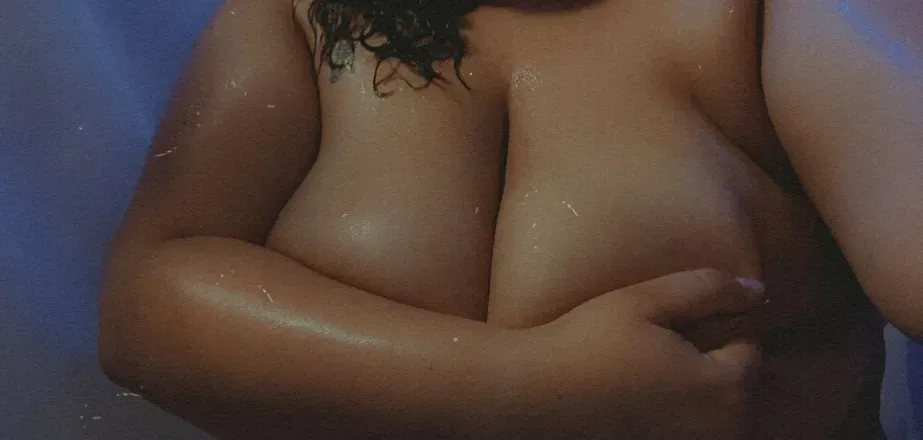 OnlyFans cuenta qweenchub header 2