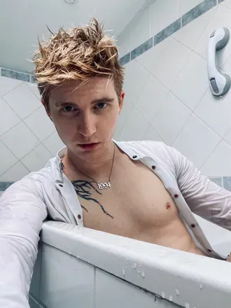 OnlyFans cuenta andrew_28_28 avatar 1