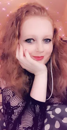 OnlyFans cuenta sexyredheadmilf avatar 1