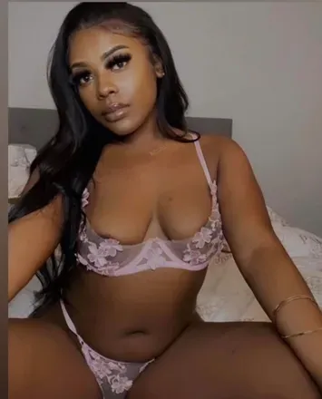 OnlyFans cuenta goldxiee avatar 1
