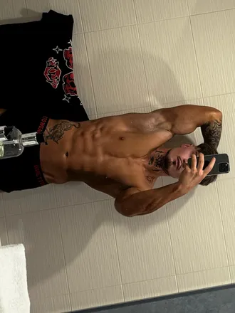 OnlyFans cuenta secretcal header 2