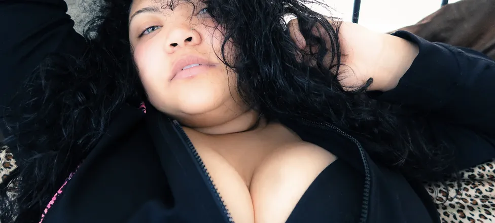 OnlyFans account  alaskanbeauty7 header 2