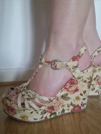 OnlyFans account  feetladysouldom avatar 1