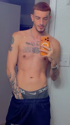 OnlyFans cuenta giovalentine7 header 2