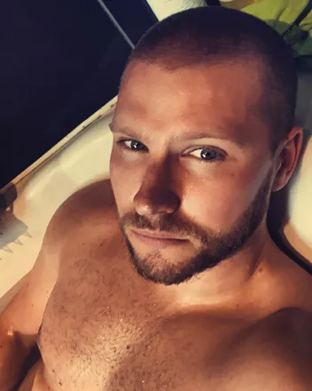 OnlyFans cuenta am_i_a_daddy header 2