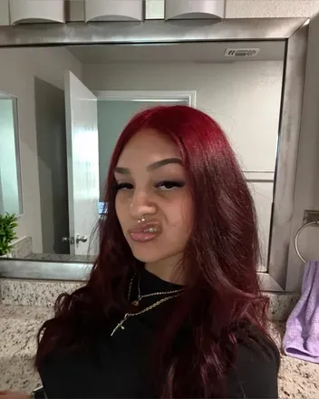 OnlyFans cuenta mfknnicole00 avatar 1