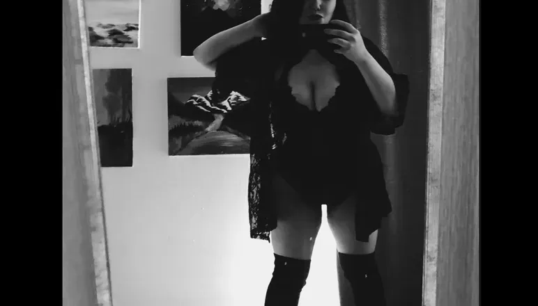 OnlyFans cuenta x.honeyb.x header 2