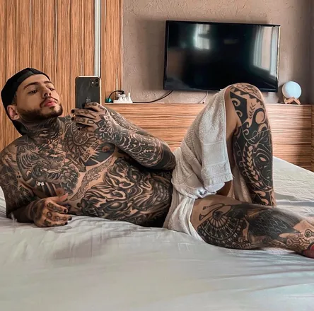 OnlyFans cuenta fadigado header 2