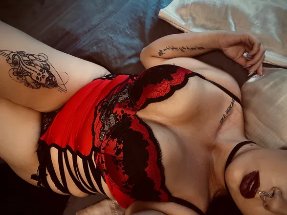 OnlyFans cuenta sassystassy90 header 2