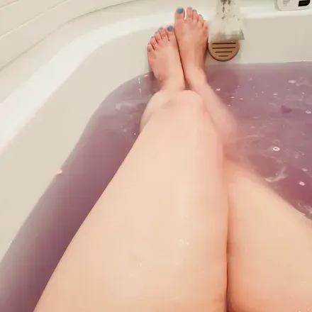 OnlyFans account  thicklesbean avatar 1