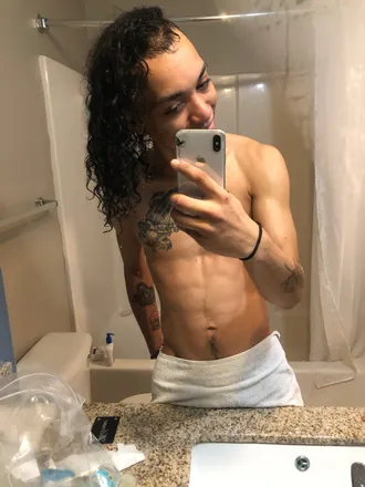 OnlyFans cuenta thekid19xxx header 2