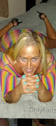 OnlyFans cuenta blondie301 header 2