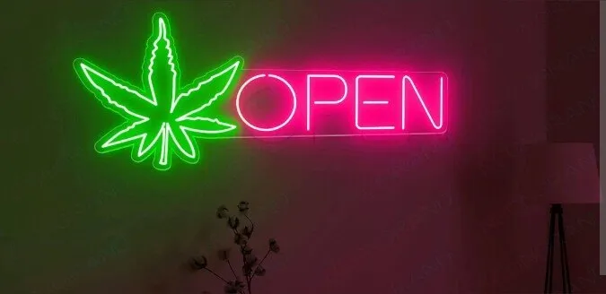 OnlyFans cuenta lolarouge675 header 2