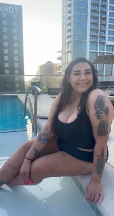 OnlyFans cuenta queeenjean header 2