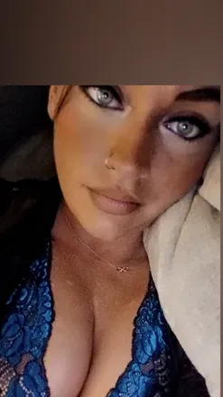 OnlyFans cuenta blueyesnphatass avatar 1