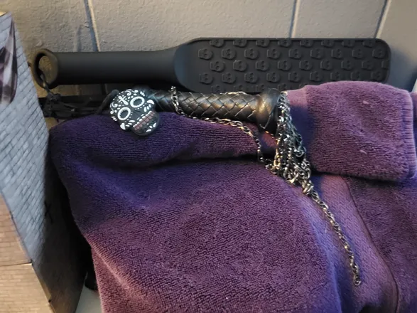 OnlyFans cuenta twistedcalirose header 2
