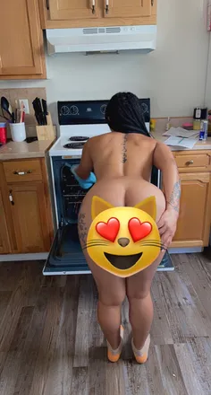 OnlyFans cuenta yella_bella header 2