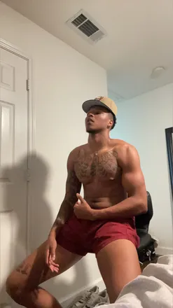 OnlyFans account  trendythirdleg header 2