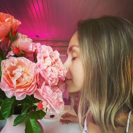 OnlyFans cuenta moscowgirl header 2