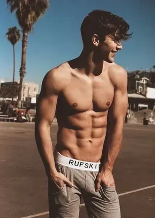 OnlyFans cuenta tu_pupilo250810497 avatar 1