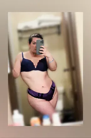 OnlyFans cuenta thickgirl44 avatar 1