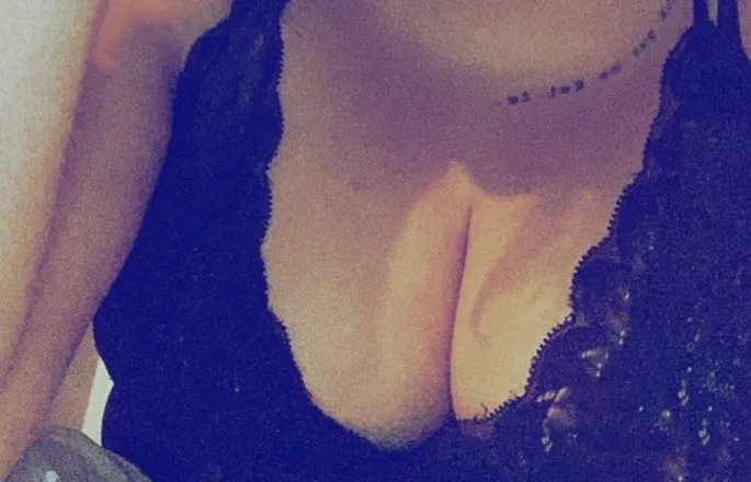 OnlyFans cuenta erika_curvygirl header 2