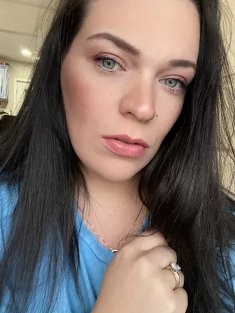 OnlyFans cuenta kalli_k header 2
