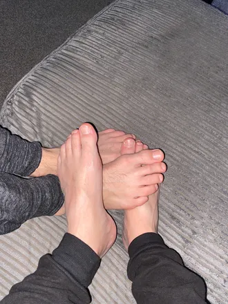 OnlyFans cuenta ukfeetguys header 2