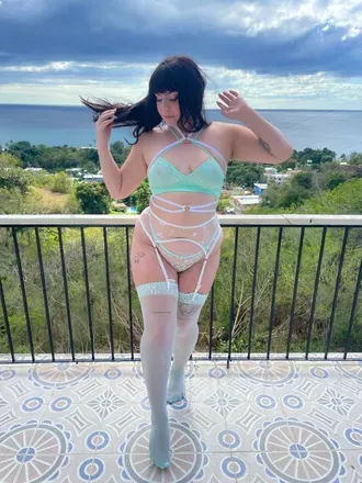 OnlyFans account  lolahbearxo header 2
