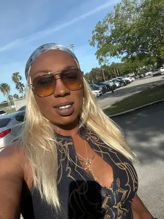 OnlyFans cuenta southfloridatsgf avatar 1