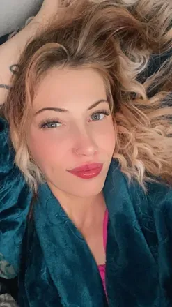 OnlyFans cuenta lillexi_23 avatar 1