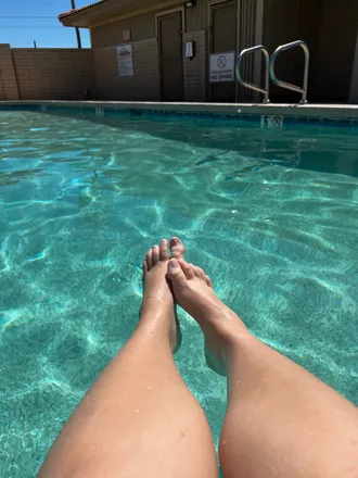 OnlyFans cuenta bellasfeet22 header 2