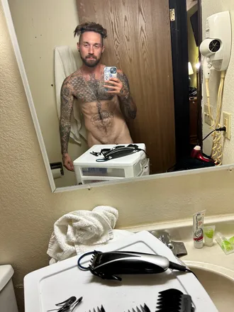 OnlyFans cuenta kingace0420 header 2