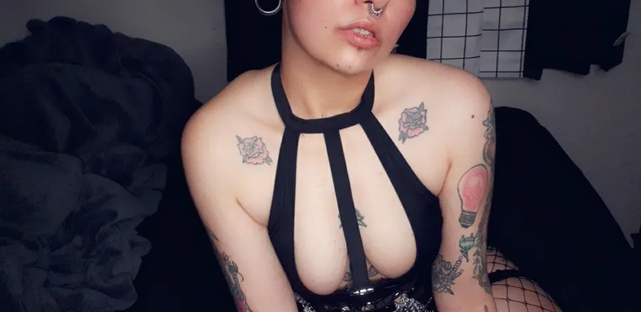 OnlyFans account  unholybaby2k header 2