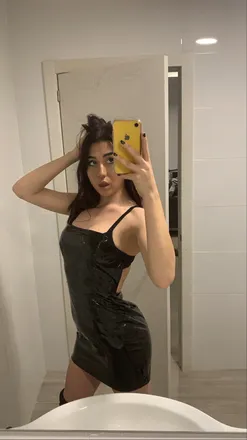 OnlyFans cuenta lucia_careyy header 2