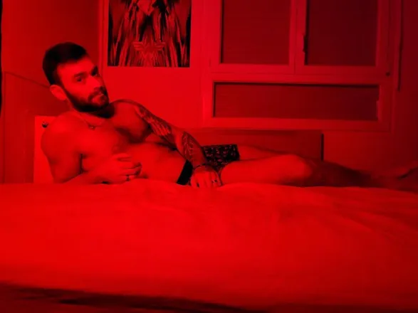 OnlyFans cuenta valentin_dom header 2