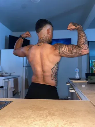 OnlyFans cuenta chicojuarez5 header 2