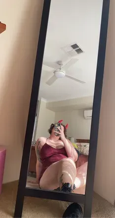 OnlyFans account  hoemieg avatar 1