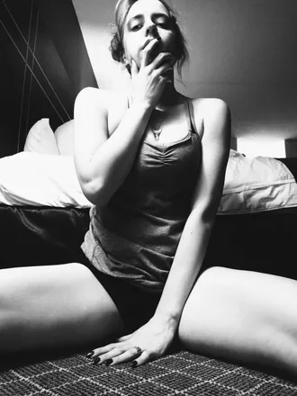 OnlyFans cuenta venus_cole header 2