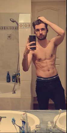 OnlyFans cuenta julian_party header 2