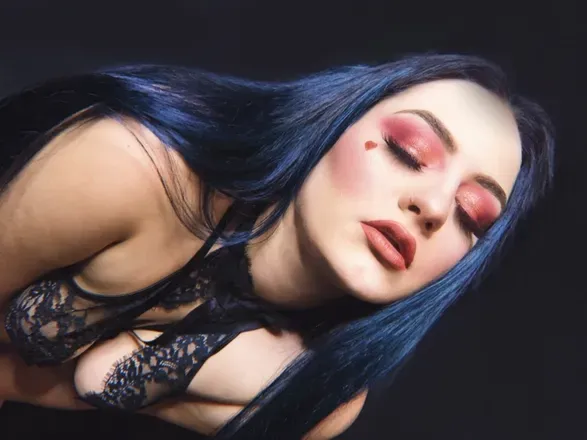 OnlyFans account  lil_harley_quinn header 2