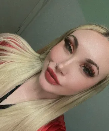 OnlyFans account  kiaramayy23 avatar 1
