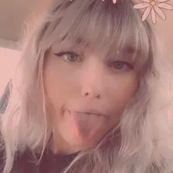 OnlyFans account  yurrwaifu avatar 1