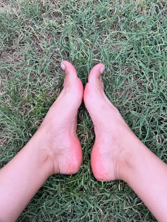OnlyFans cuenta vprettyfeetgirl header 2