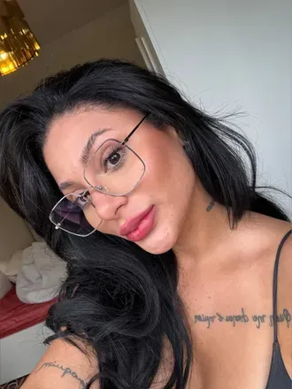 OnlyFans cuenta parallelbelle avatar 1