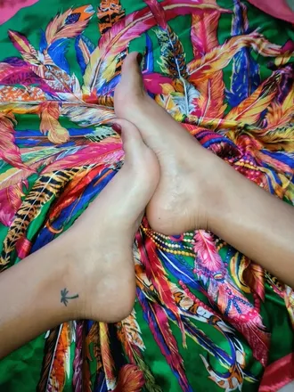 OnlyFans cuenta womenfeetlove header 2