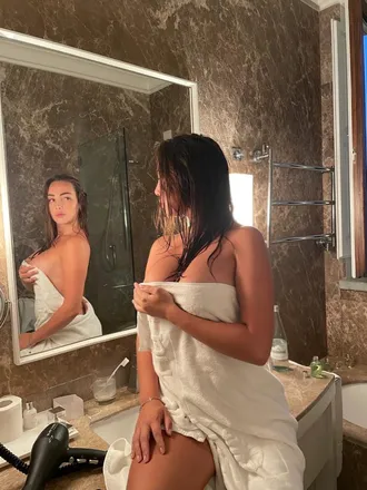 OnlyFans cuenta kellycappuccio header 2