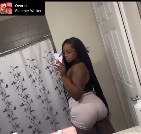 OnlyFans account  therealpr3ttyb avatar 1